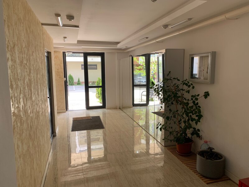 Drumul Taberei, Prelungirea Ghencea, strada Ciresari,